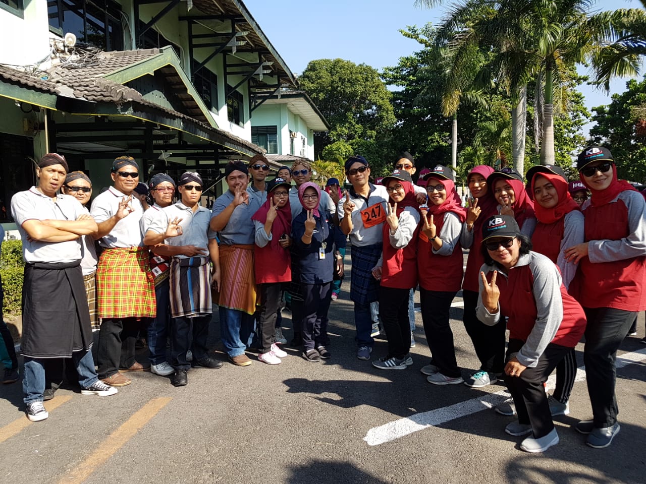 Gerak Jalan Karyawan DPPKB di PORKAR 2019