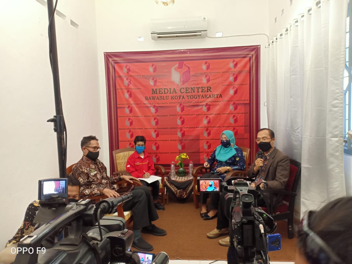 Talkshow DPMPPA bersama BAWASLU Kota Yogyakarta