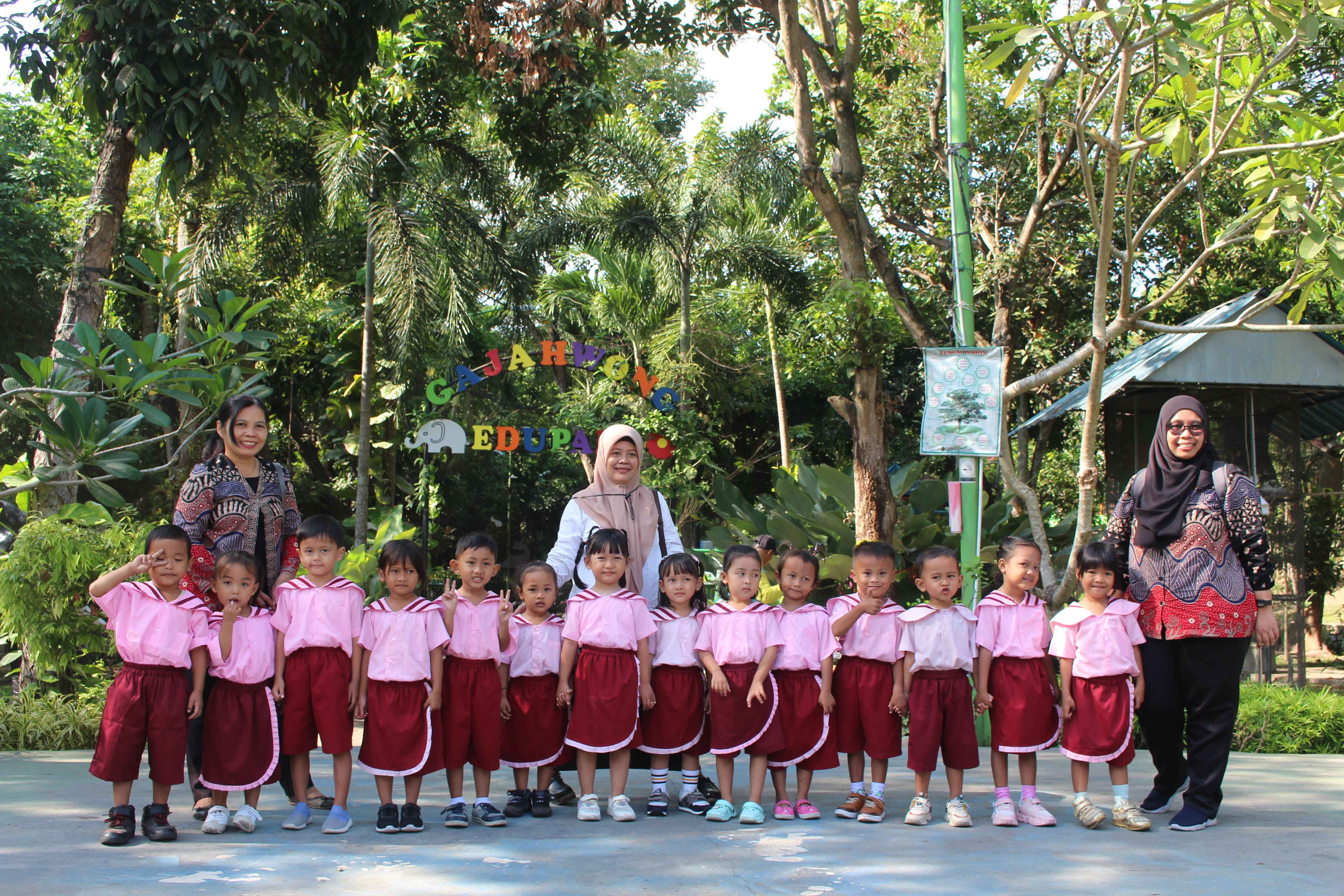 Outing Class TPA Beringharjo di RBA Gajah Wong Edu Park